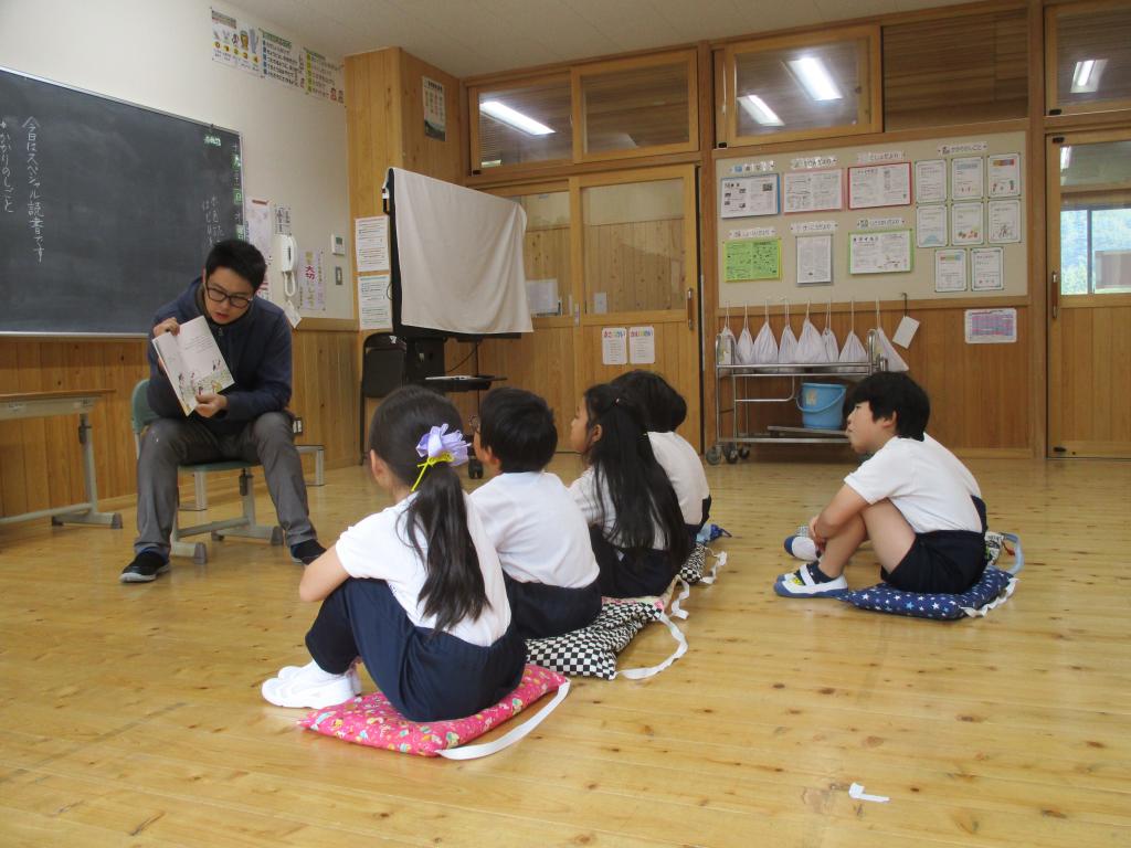 スペシャル読書がありました。