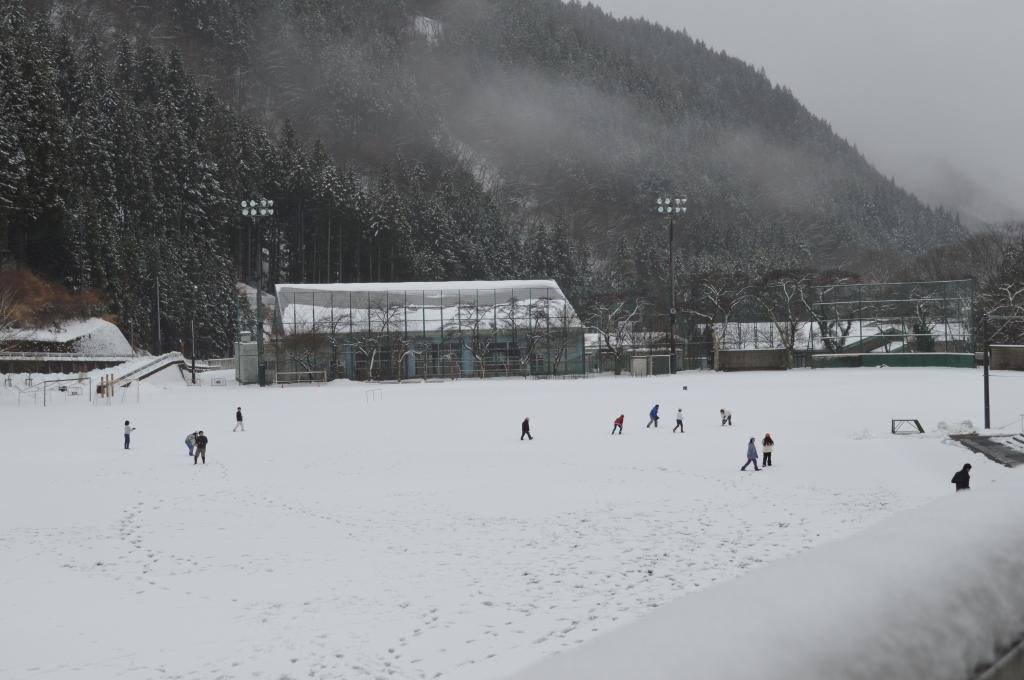 雪遊びをしました！