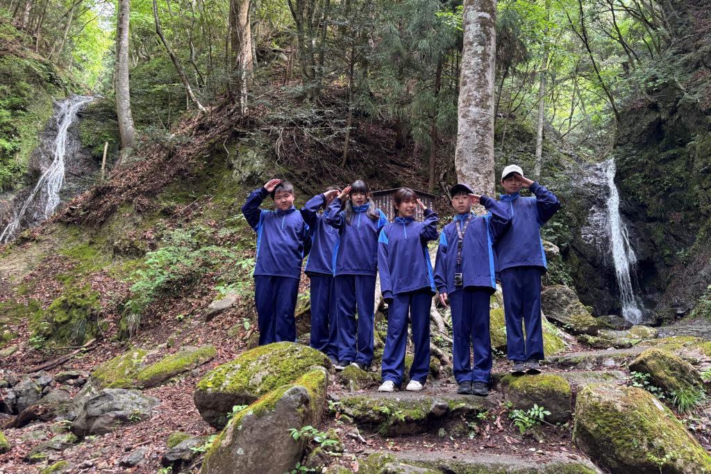 村の伝統・文化・産業を学ぶ（１年校外学習）